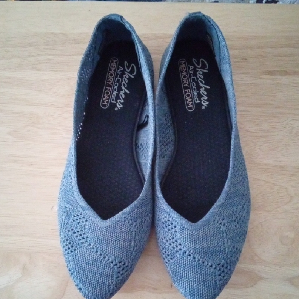 Skechers Gray Knit Ballet Flats
